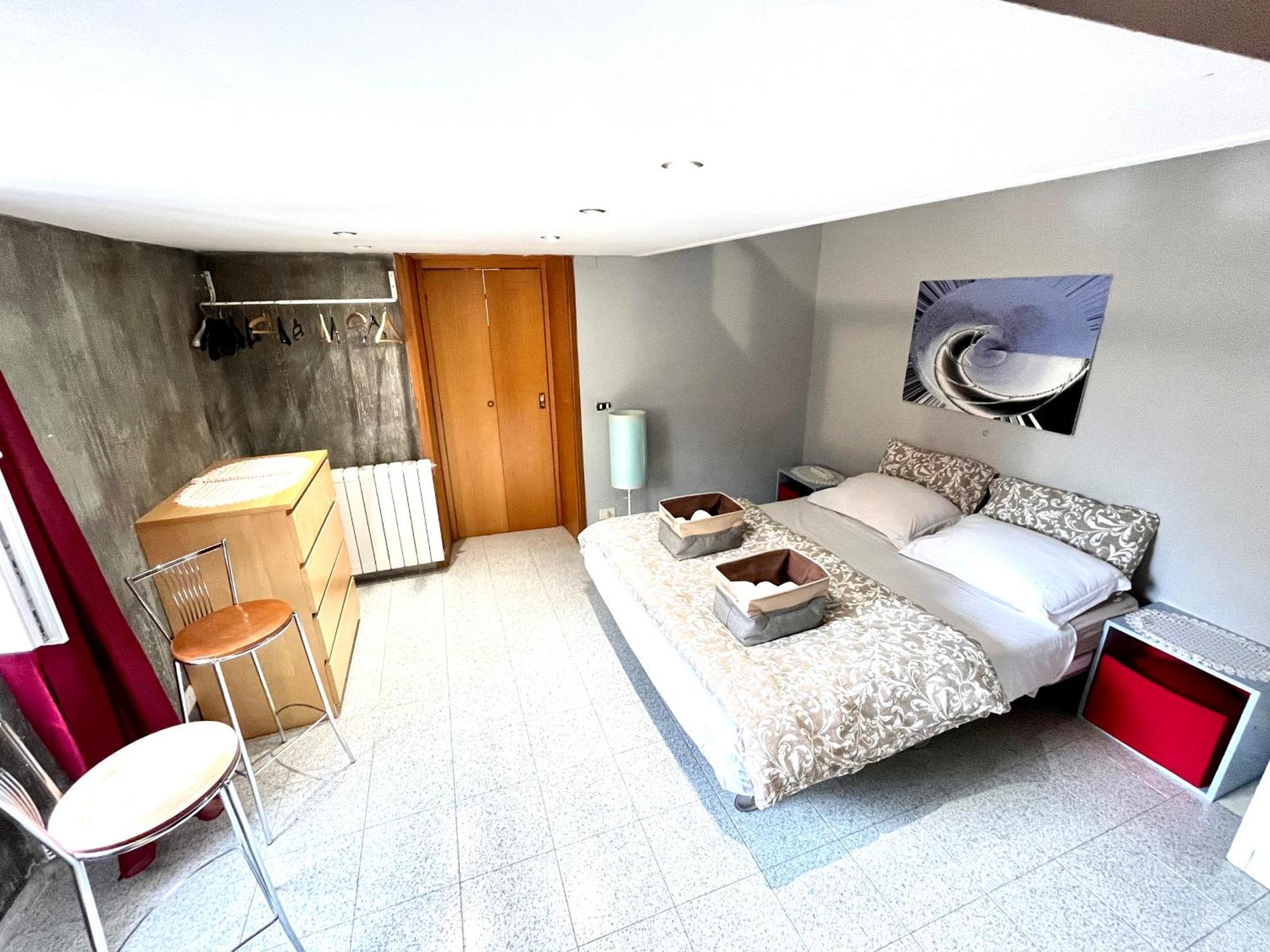 Romuhouse Economy Apartment Metro B Eksteriør billede